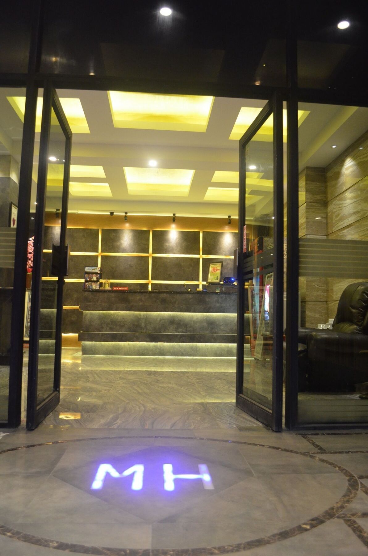 Mustika Gajah Mada Hotel Yakarta Exterior foto